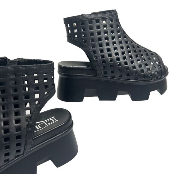 Cult NWT Size 6 Women's Black Platform Cut-Out Open Toe Thick Soled Sandal - Picture 9 of 10